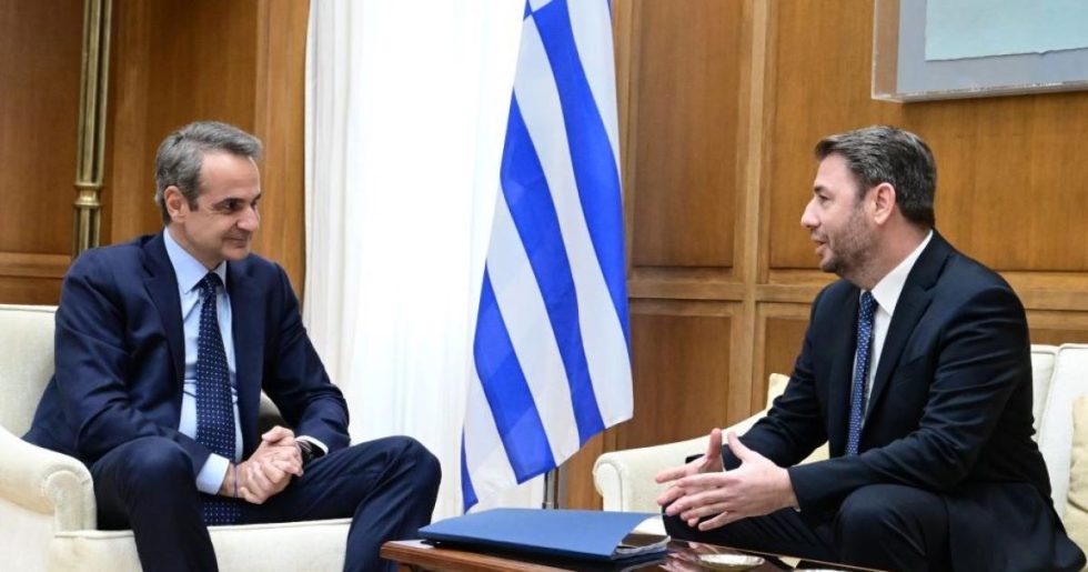 Συνάντηση Μητσοτάκη- Ανδρουλάκη με φόντο την ανάφλεξη στη Μέση Ανατολή